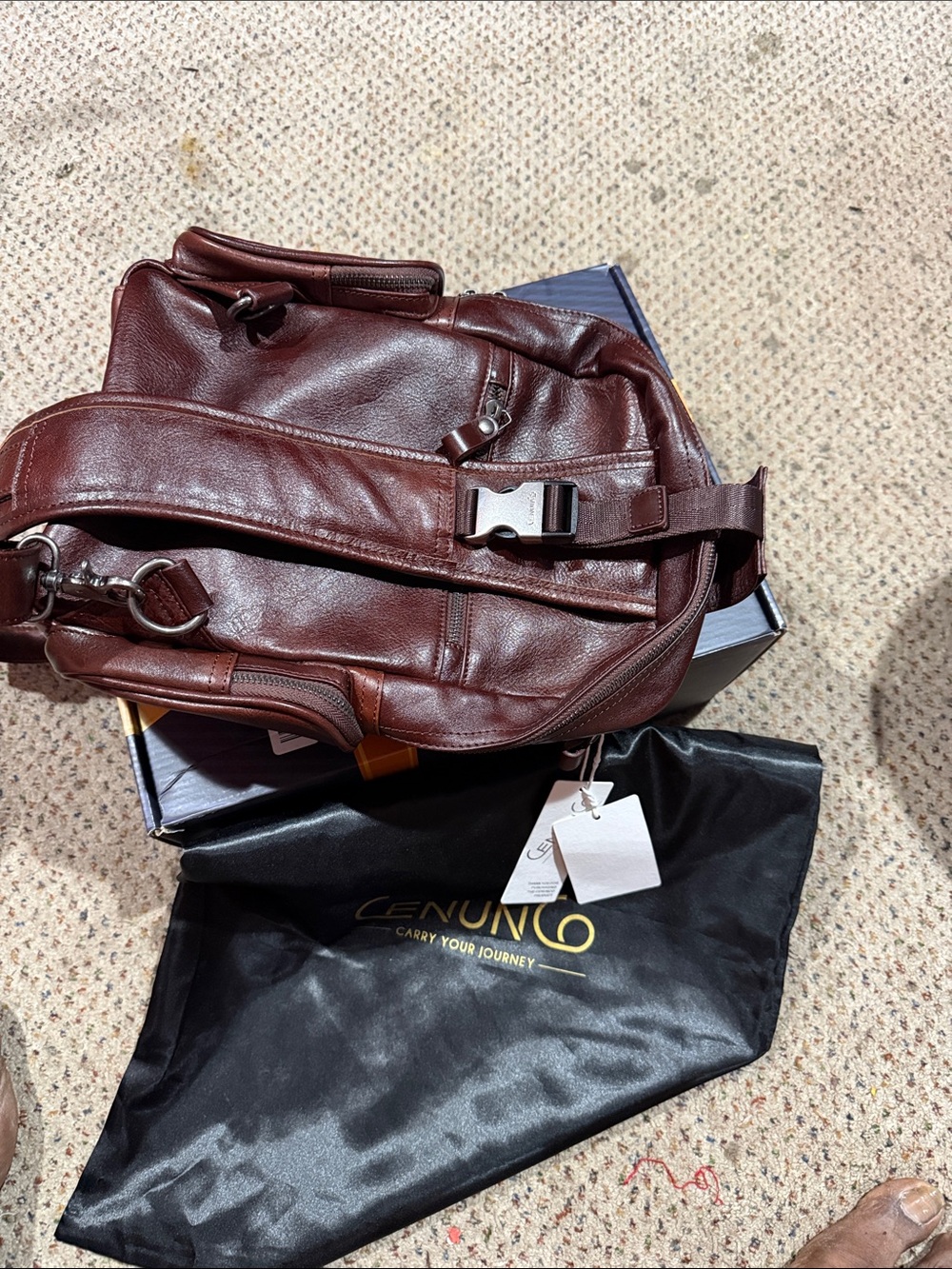 Men's Leather Backpack in Chestnut Brown
